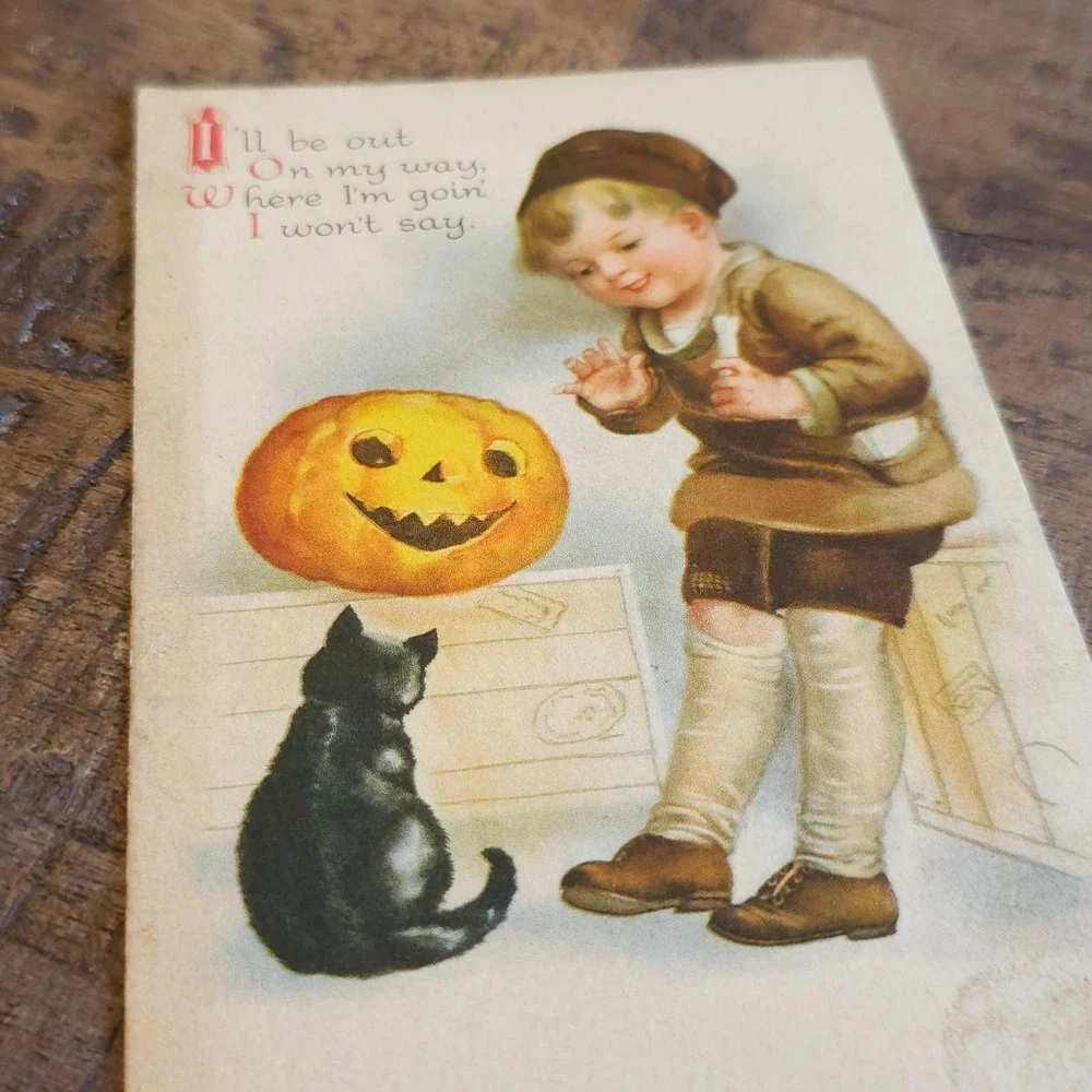 Wolf & co antique halloween